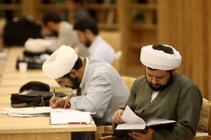تشکیل کمیتههای علمی پایاننامههای سطوح ۳ و ۴ حوزه