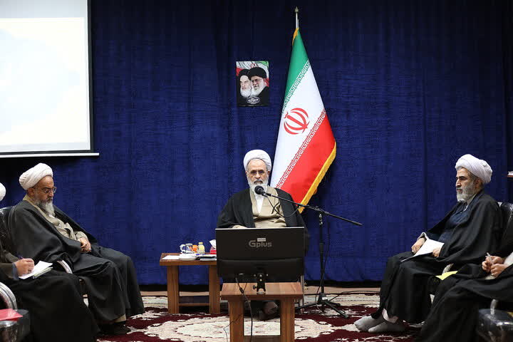 هم اندیشی اساتید کلام حوزه‌های علمیه با حضور آیت الله اعرافی