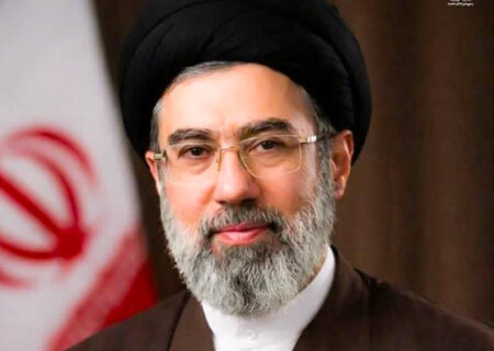 حضرت‌ آیت‌الله سید مجتبی حسینی خامنه‌ای رهبر انقلاب اسلامی شدند