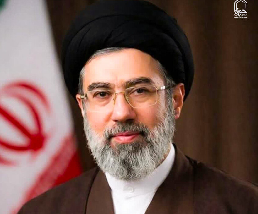 حضرت‌ آیت‌الله سید مجتبی حسینی خامنه‌ای رهبر انقلاب اسلامی شدند