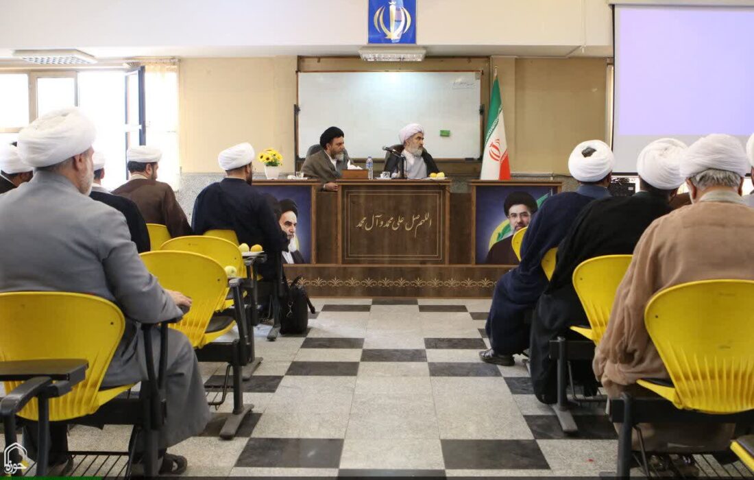 جلسه معاون آموزش حوزه های علمیه با مدیران و معاونان آموزش مدارس علمیه همدان